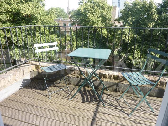 			VIEWINGS ESSENTIAL, 2 Bedroom, 1 bath, 1 reception Flat			 Sutherland Avenue, MAIDA VALE 